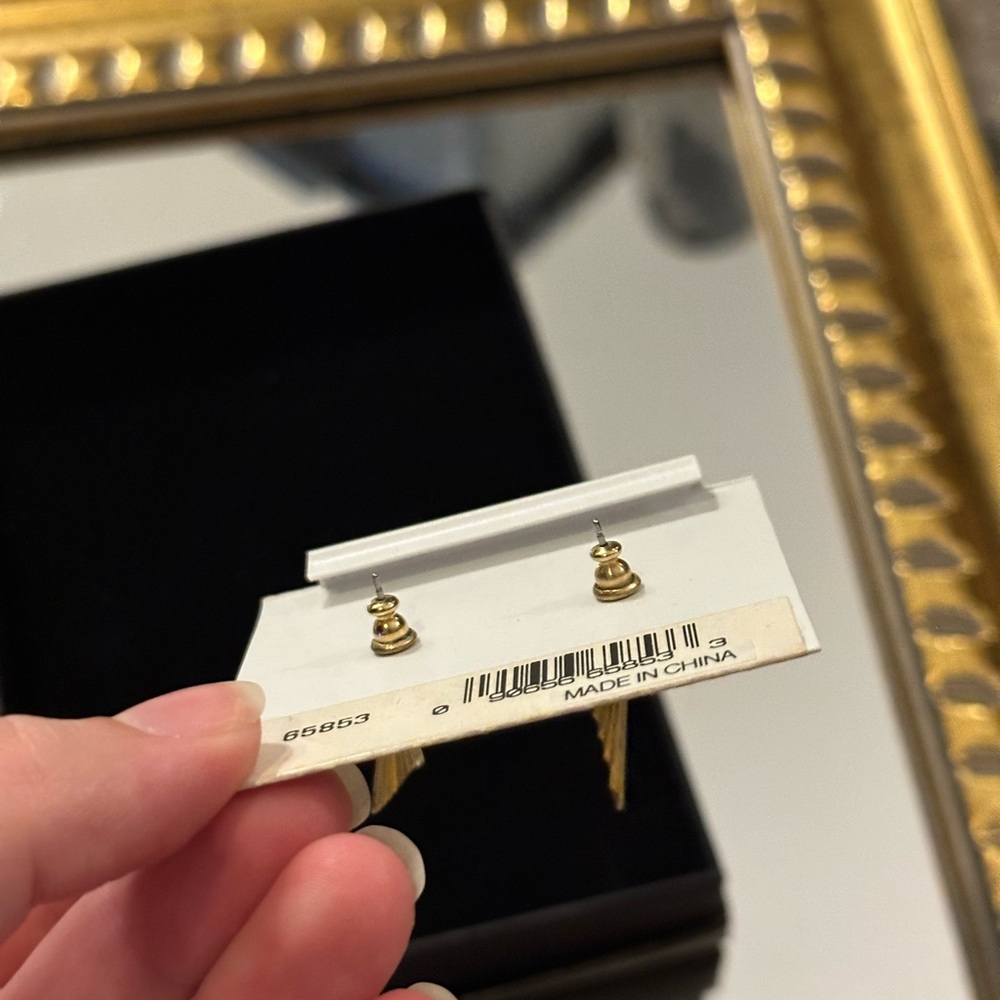 Earring Set - Picture 2 of 3